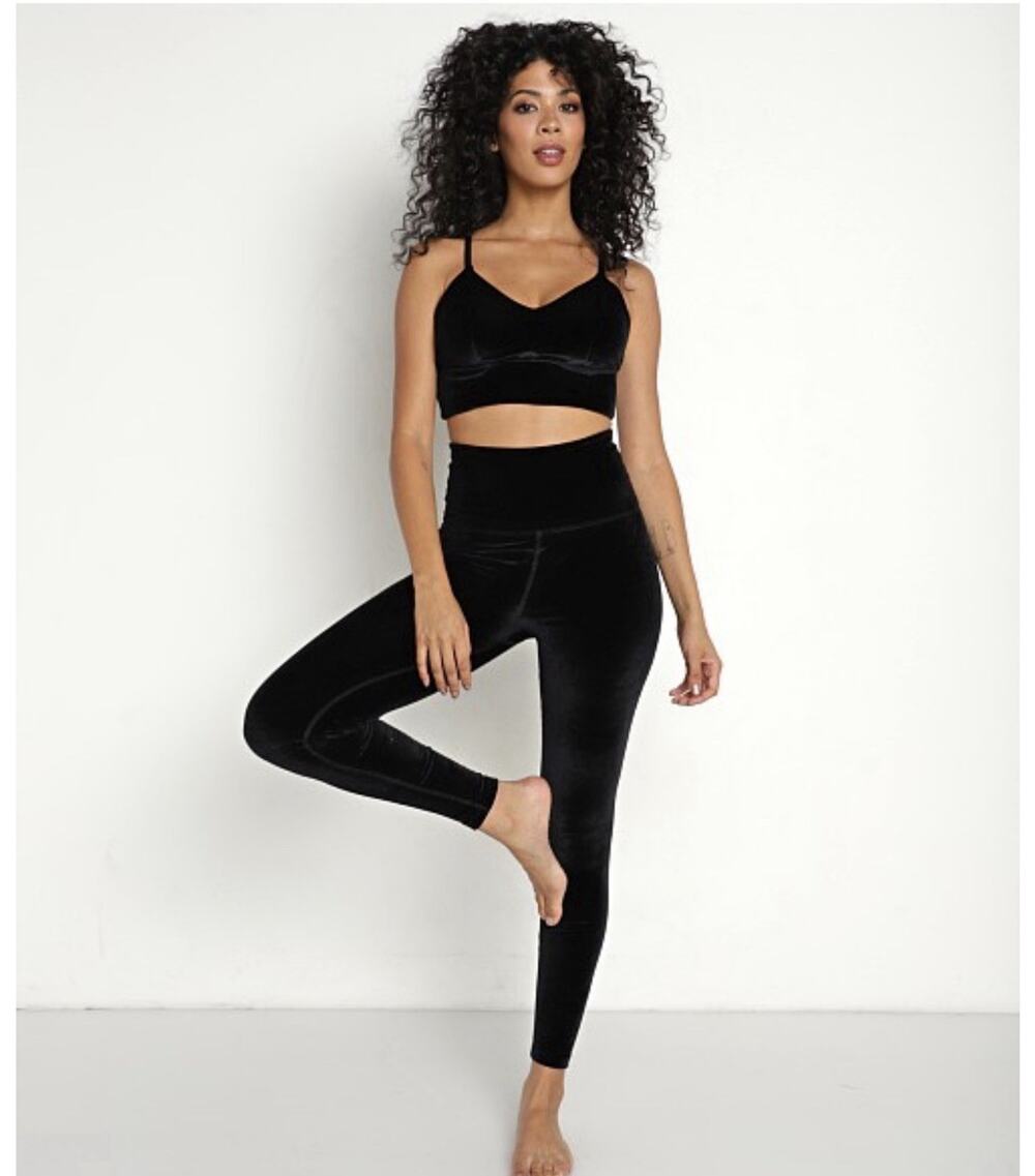 Beyond Yoga High Waisted Midi Legging Women’s Black Velvet Large